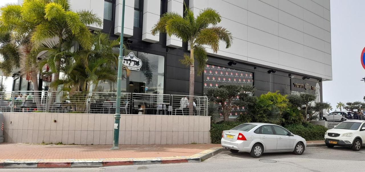 Regina'S Place Or Akiva Εξωτερικό φωτογραφία