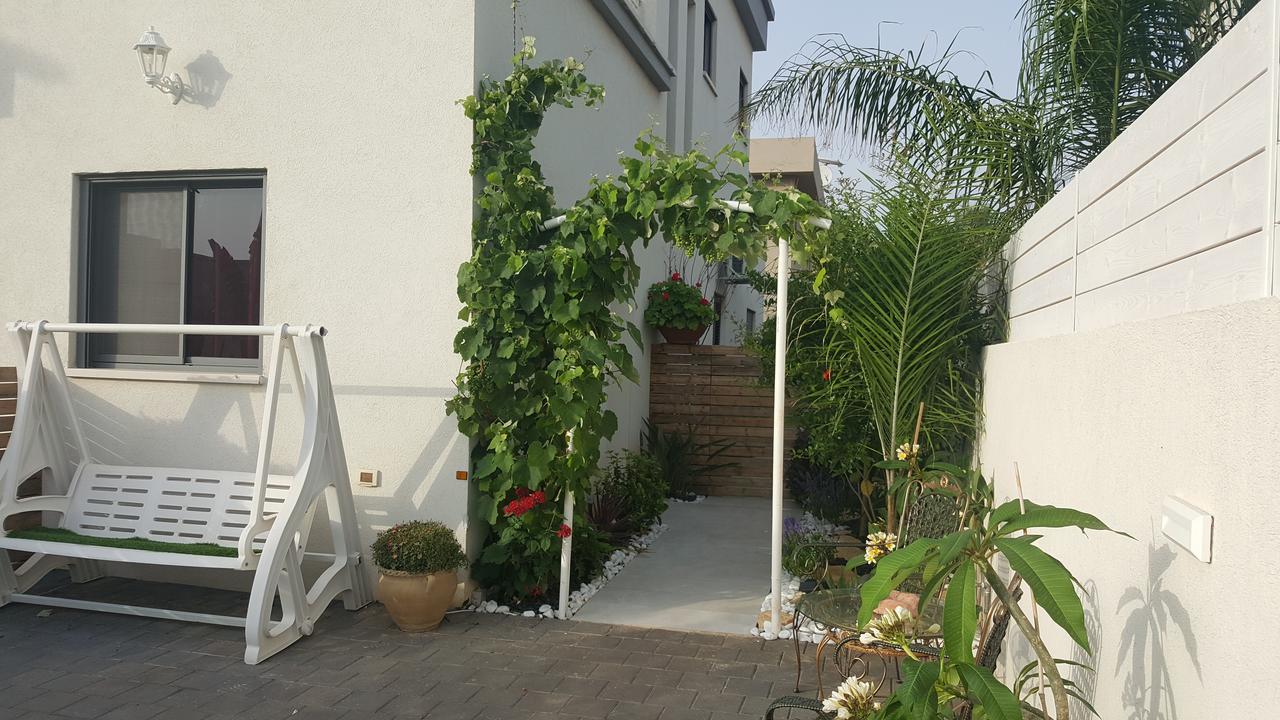 Regina'S Place Or Akiva Εξωτερικό φωτογραφία