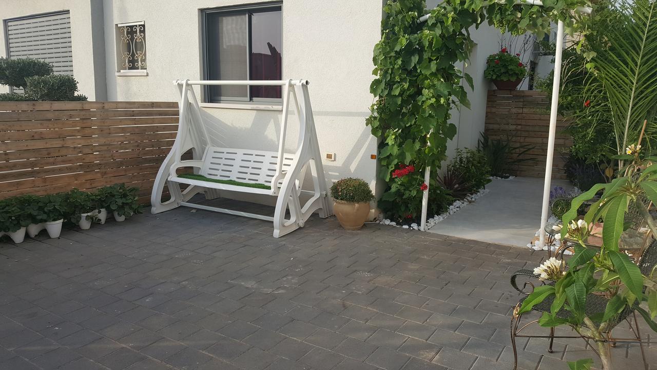 Regina'S Place Or Akiva Εξωτερικό φωτογραφία