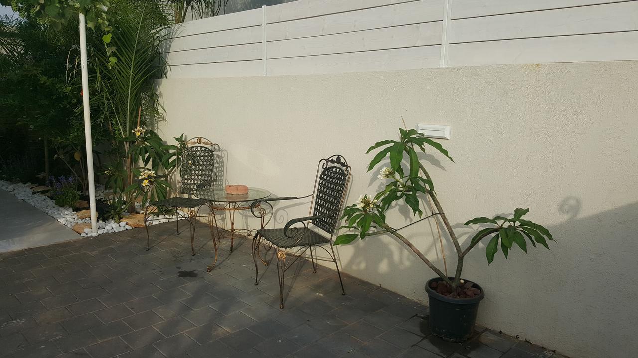 Regina'S Place Or Akiva Εξωτερικό φωτογραφία